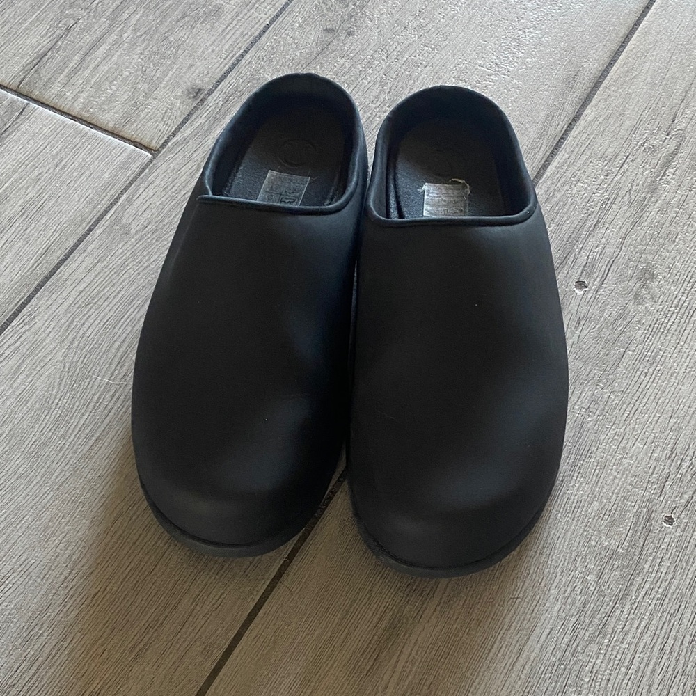 lululemon athletica Black Slip-On Clogs